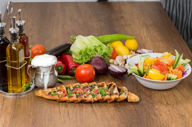 Sucuklu Yumurtalı Pide